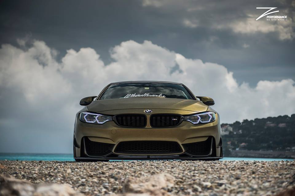 Vidéo: BMW M4 F82 avec suspension Airride et roues Z-Performance