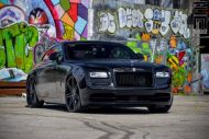 Wściekły - Rolls-Royce Wraith Coupe na 24-calowych kołach Lexani