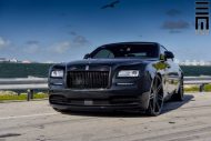 Wściekły - Rolls-Royce Wraith Coupe na 24-calowych kołach Lexani