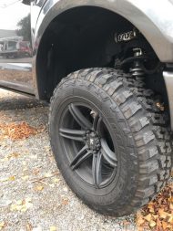 Mega bold - WideBody Ford F150 on 37 inch off-road tires