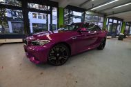 Tiene algo: BMW M2 F87 frustrado de color rosa brillante de Print Tech