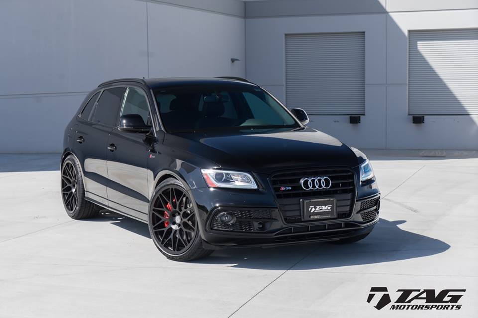 Complete Black - Audi SQ5 with 300M Alu's by TAG Motorsports