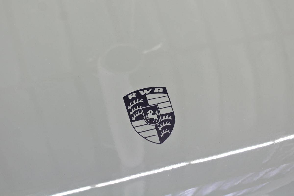قصة مصورة: السيارة الأولى – RWB Porsche 911 Turbo Widebody