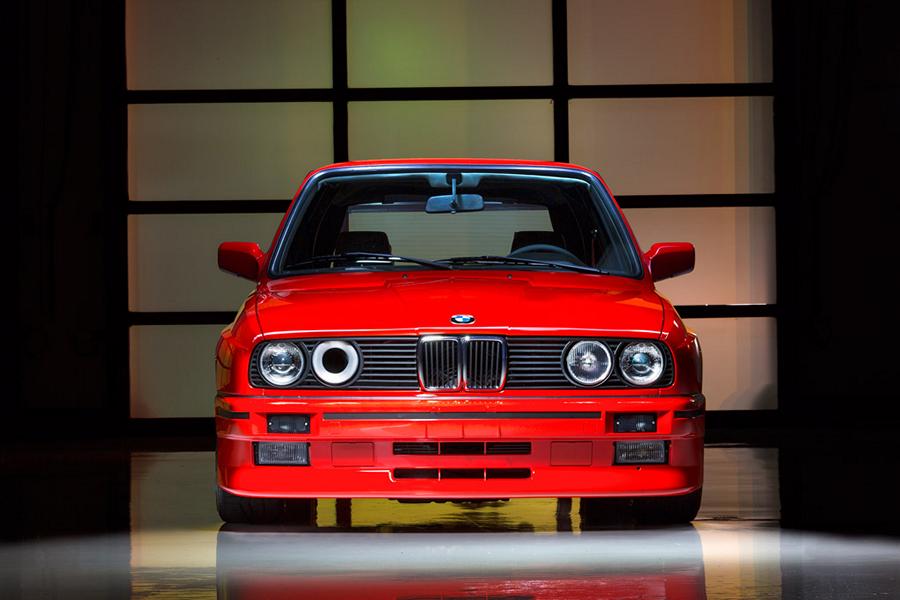 30 ans trop tard - Première mondiale du coupé BMW E30 M3 V8 Touring