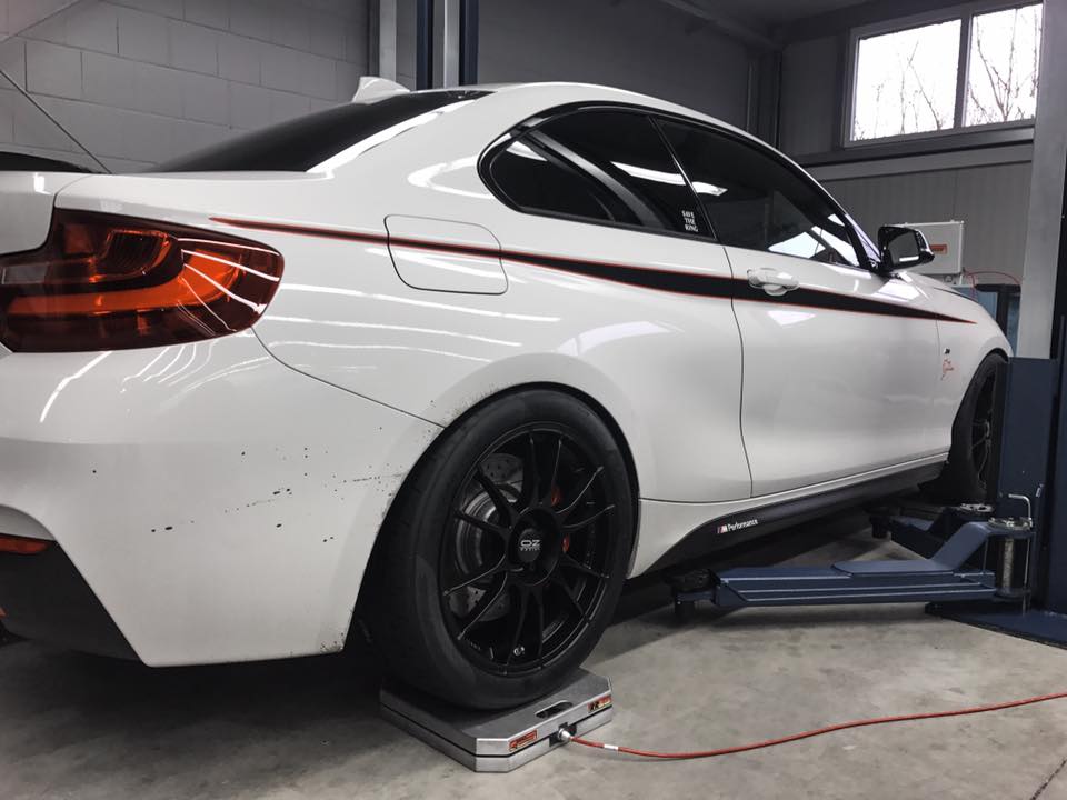 BMW M235i Clubsport Umbau mit 405PS by Versus Performance