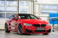 BMW M4 F82 Coupé in rosso su HRE Performance P101 Alu's