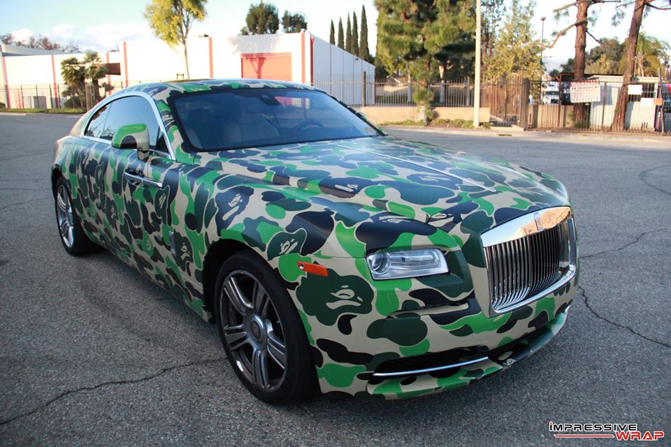 Gráfico de camuflaje Bape en Rolls Royce Wraith de Impressive Wrap
