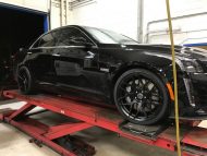 Cadillac CTS-V with Carbon Package on HRE FF01 rims