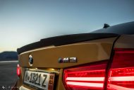 Sunburst Gold Metallic BMW M3 F80 HRE R101 Tuning 8 190x127 Seltener Sunburst Gold lackierter BMW M3 auf HRE Alu’s