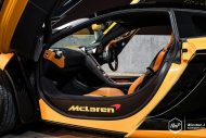 Jantes en alliage Rotiform SNA-T sur la McLaren MP4-12C en jaune