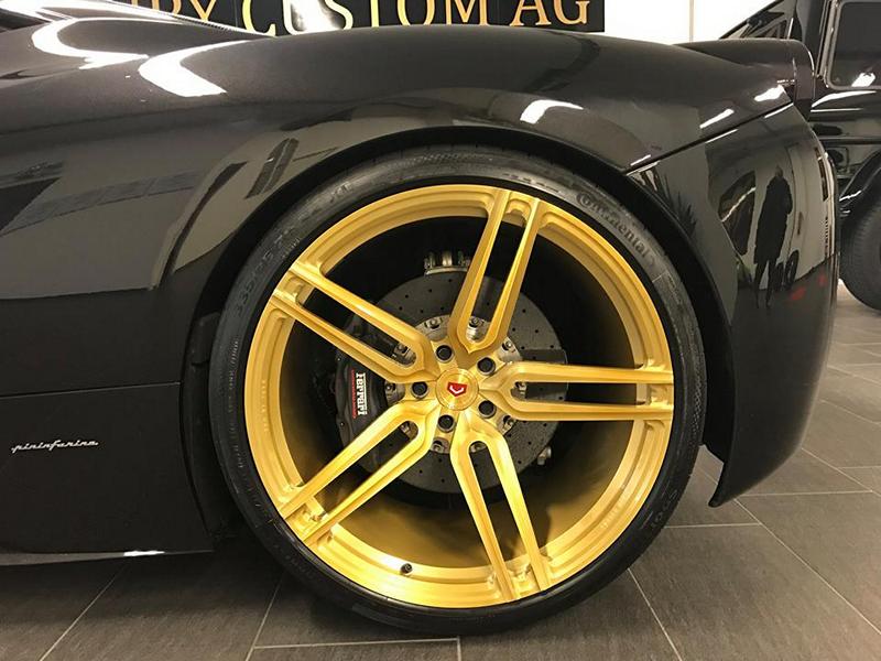 Goldene Vossen Wheels am Ferrari 458 Italia by Luxury Custom