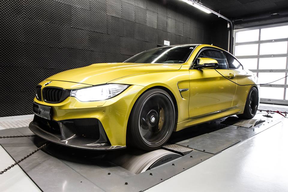 BMW M4 F82 with Carbon Bodykit & 512PS by Mcchip-DKR