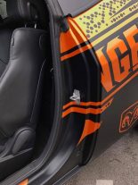 Dodge Challenger SRT in oranje/zwart van BB-Films Bele Boštjan
