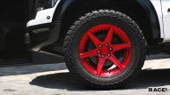 ¡Llantas rojas ADV.1 Wheels en el Ford F-150 Raptor de Race!