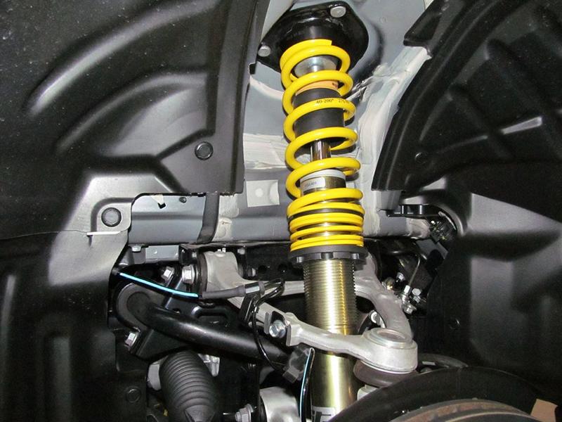 Significantly lower - ST suspension suspension in the Fiat 124 Spider