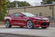 800PS im Speciality Vehicle Engineering Chevy Camaro SC