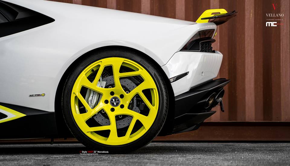 Gele tint! Lamborghini Huracan op VM39 Alu's van MC Customs
