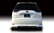 Rowen International - Toyota Estima con kit carrozzeria