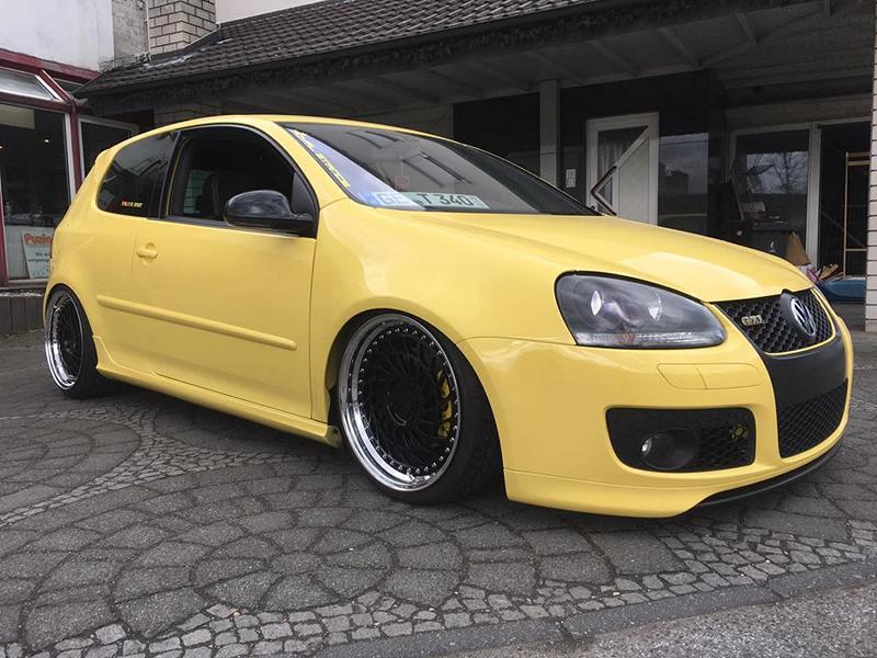 The yellow of the egg? The ML Concept VW Golf 5 GTI Pirelli