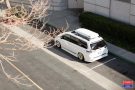 Extremer Toyota Sienna auf Vossen Wheels VWS-2 Felgen