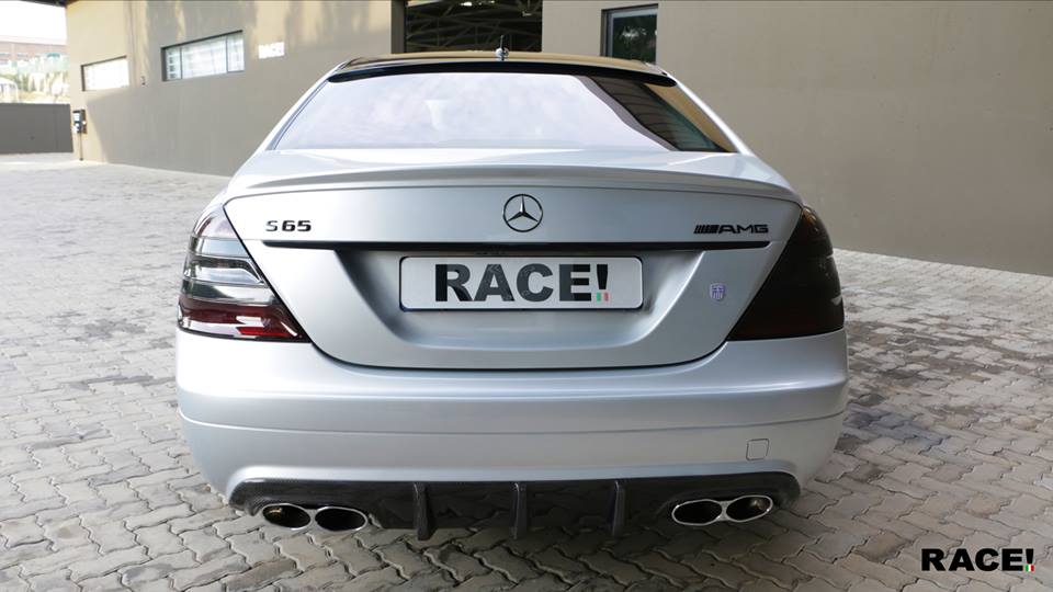 RACE! Afrique du Sud Mercedes-Benz S65 AMG sur HRE Alu
