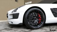 RACE! Afrique du Sud - Mercedes SLS AMG en blanc mat