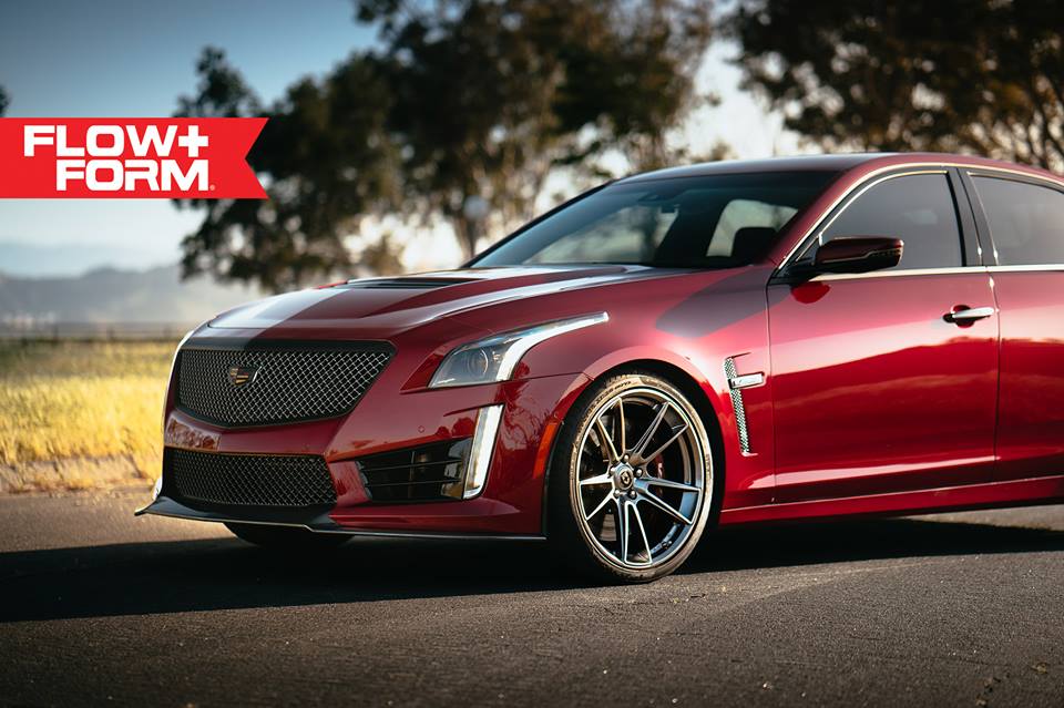 Powerlimo - Cadillac Europe CTS-V op HRE FF04 velgen