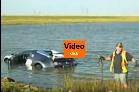 Video: Bugatti Veyron after accident in the lake - Lake Crash!