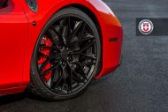 Ferrari 488 GTB rouge vif sur roues de performance HRE P200