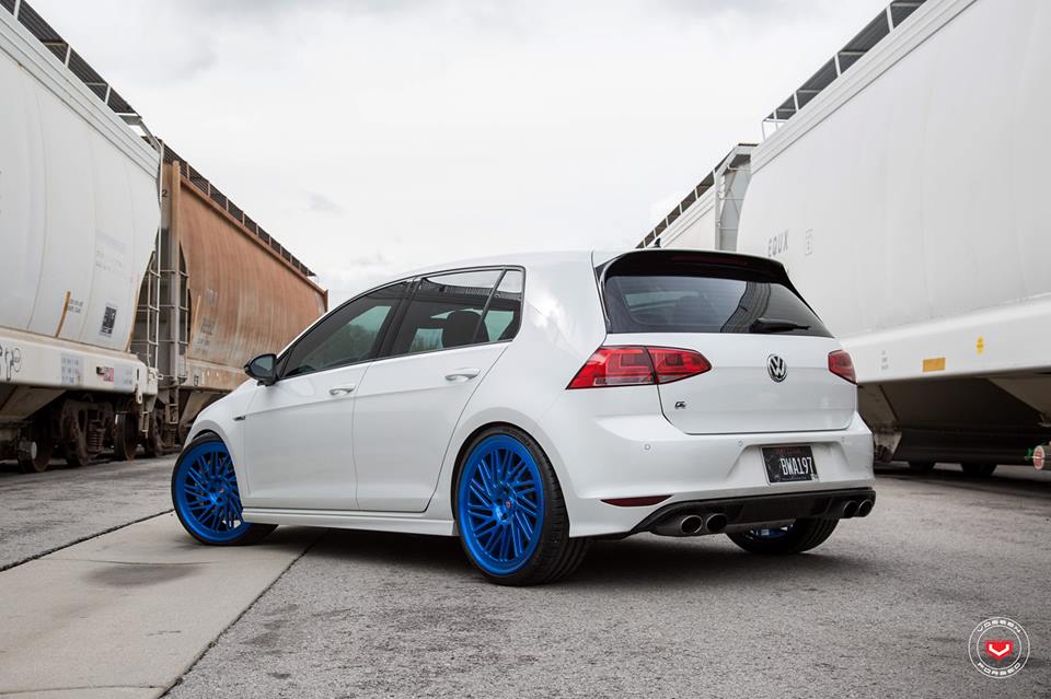 Conspicuous Vossen Wheels LC-105T Alu's on VW Golf MK7