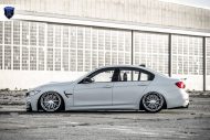 Discreet - 2017 BMW M3 F80 op 20 inch Rohana RC10 velgen