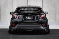 Mega bold - Kuhl Racing Toyota CH-R with spacy body kit