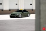 Zieleń wojskowa i obręcze VFS 4 w BMW F32 (4er) Coupe
