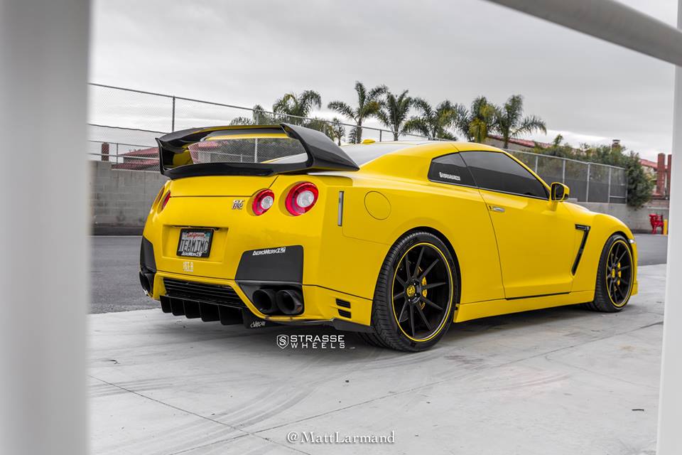 Nissan GT R Strasse R10 Tuning Yellow Wrap 7