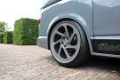 Volkswagen VW T6 auf schicken Vossen LC-108T Felgen