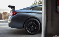 BMW M4 GTS in Frozen Grey auf HRE FF15 Felgen by EAS