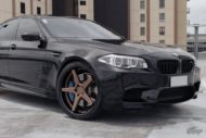 Se adapta - BMW M5 F10 en llantas Ferrada FR3 en pulgadas 22