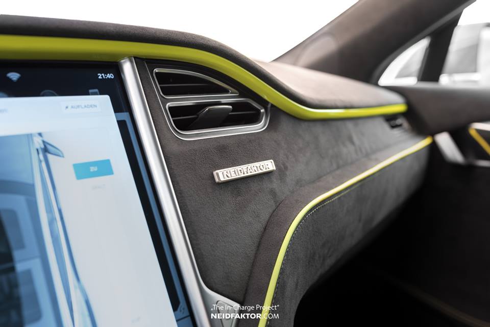 Tesla Model S Neidfaktor Interieur Tuning 2 Ins Detail   Tesla Model S mit edlem Neidfaktor Interieur