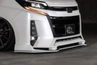 Nuevo: estiramiento facial Toyota Noah (R80) con kit de carrocería Kuhl Racing
