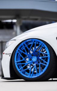 Yeeeear &#8211; BMW M3 F80 Limousine auf blauen Velos Felgen
