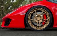 Mega &#8211; roter Lamborghini Huracan auf ADV05C M.V2 CS Alus
