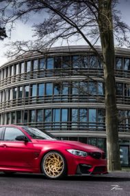 Perfecto? BMW M3 F80 en rojo satinado en llantas Z-Performance