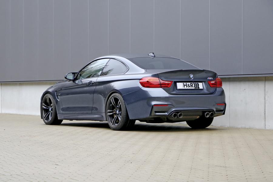 BMW M4 con sistema di sospensione H & R HVF regolabile in altezza - messa a punto per la dinamica di guida