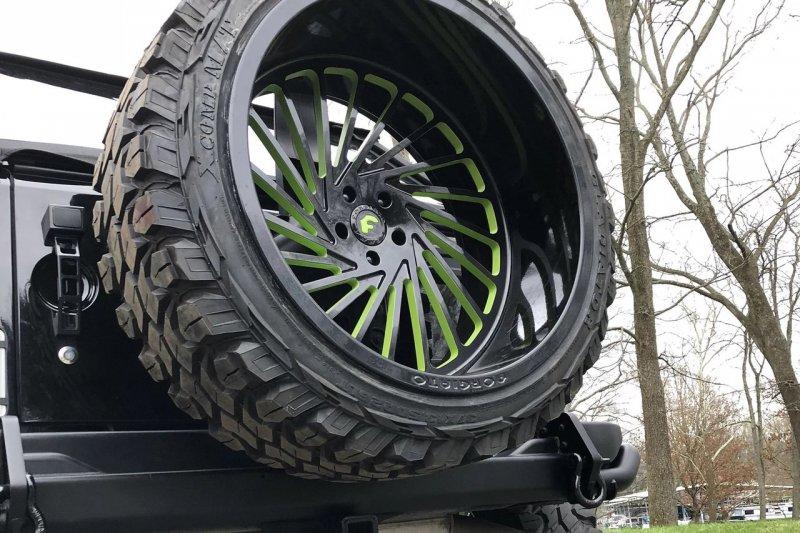 Extreem - Brian's Motorsports Jeep Wrangler op 26 inch