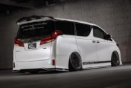 Fitted - Toyota Alphard facelift with Kuhl-racing Bodykit