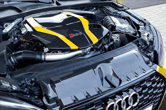 Kit carrozzeria in carbonio Capristo Automotive per Audi RS5