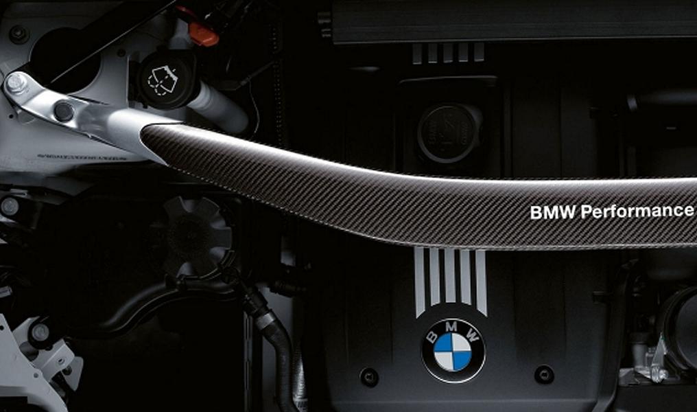 Carbon Domstrebe Federbeinbrücke BMW M Performance Mehr Stabilität mit einer Domstrebe / Federbeinbrücken