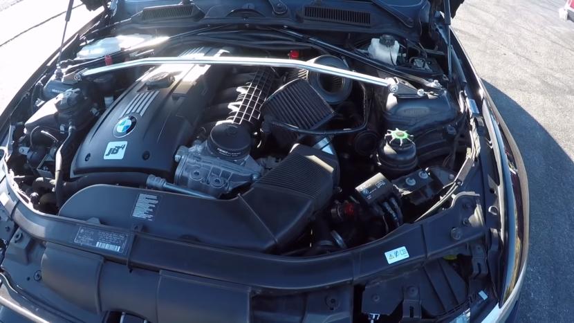 Vidéo: 500 + PS BMW 335i piloté par The Smoking Tire