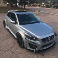 Volvo C30 with Clinched Widebody-Kit & Vertini Wheels