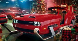 Traîneau de Noël 800 PS Red Eye de Dodge 310x165 Vidéo: traîneau de Noël 800 PS Red Eye de Dodge